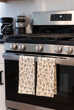Load image into Gallery viewer, Pack of 2 Pressed Floral Tea Towels
