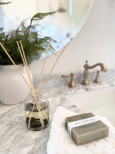 Load image into Gallery viewer, Sea Salt + Eucalyptus : Reed Diffuser

